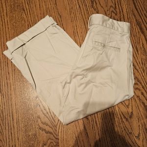Gap Suze 2 khaki capris.